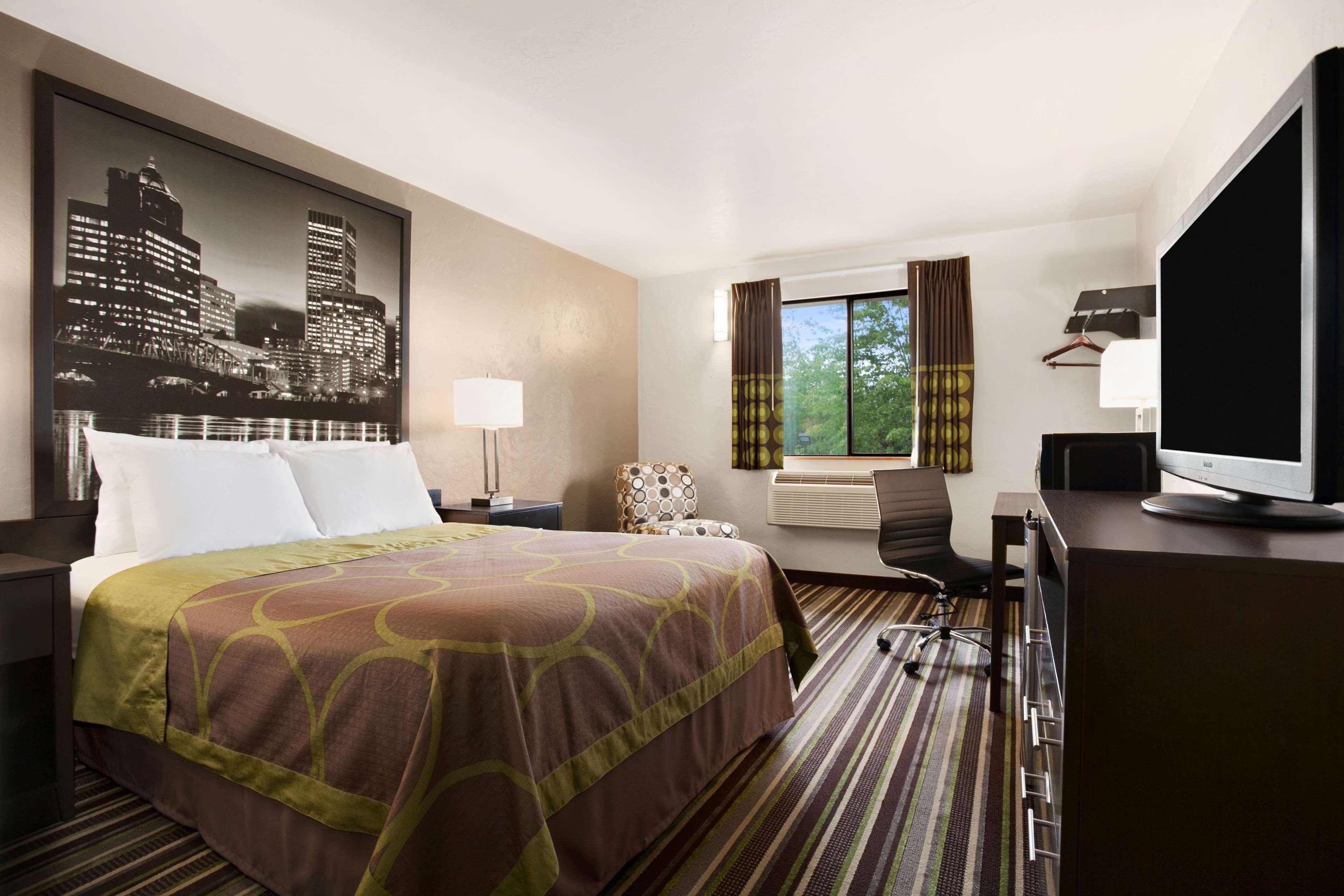 Super 8 By Wyndham Portland Airport Hotell Eksteriør bilde