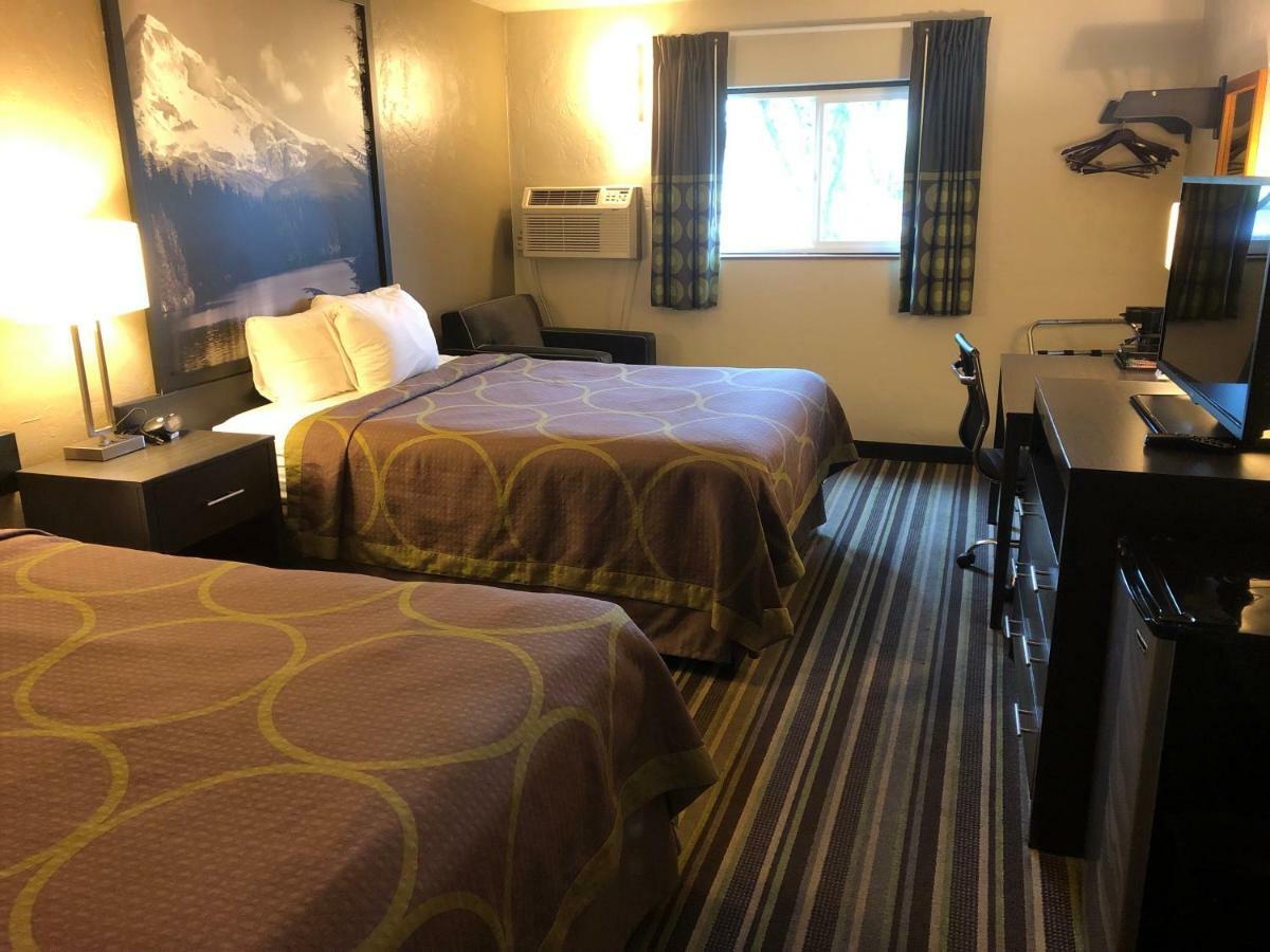 Super 8 By Wyndham Portland Airport Hotell Eksteriør bilde