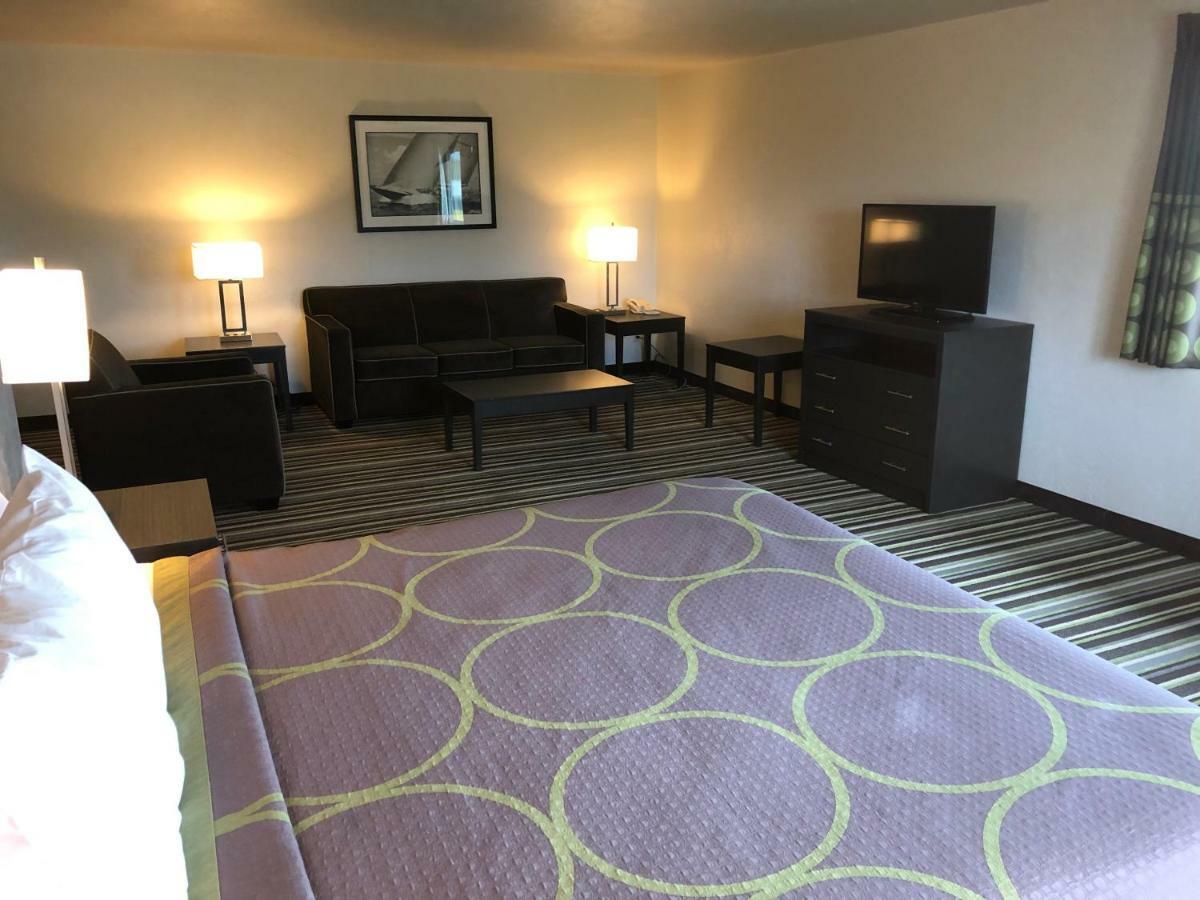 Super 8 By Wyndham Portland Airport Hotell Eksteriør bilde