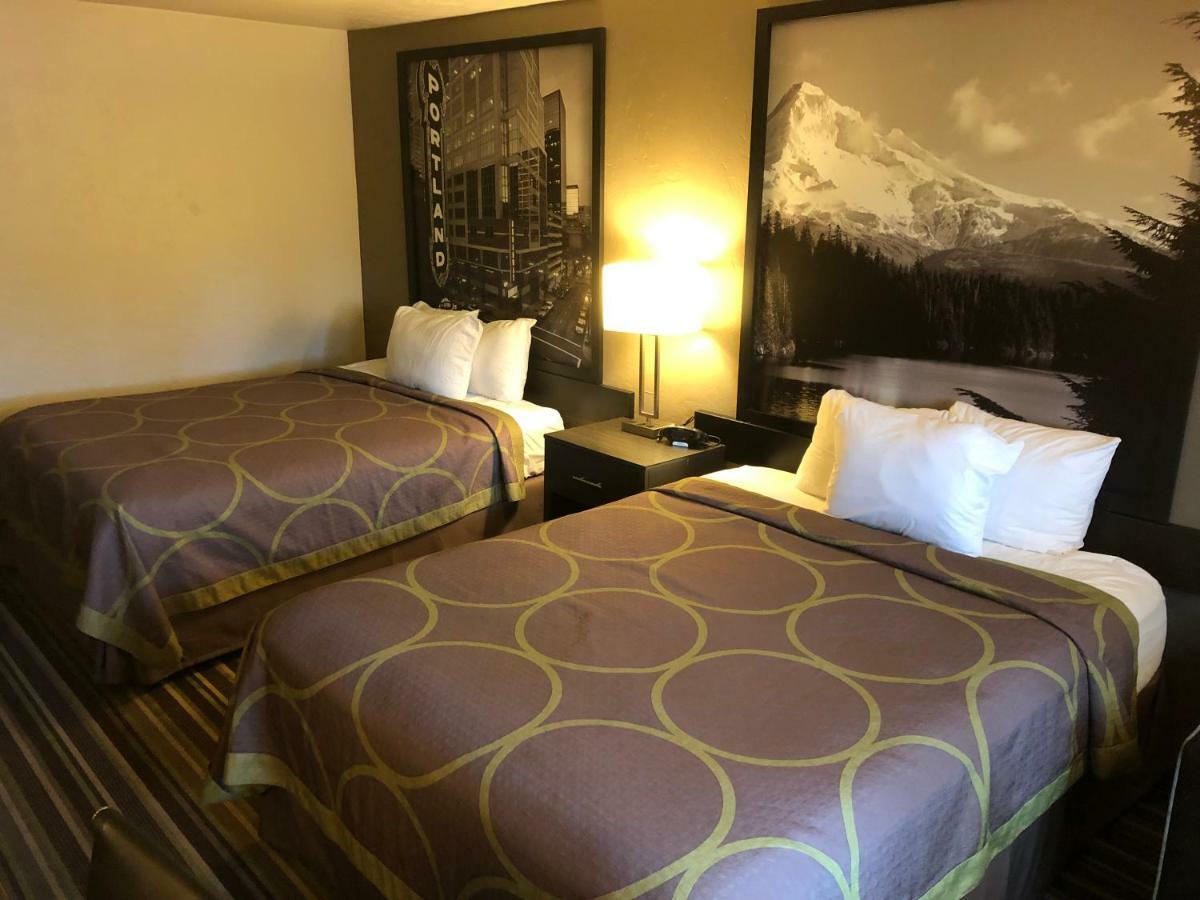 Super 8 By Wyndham Portland Airport Hotell Eksteriør bilde